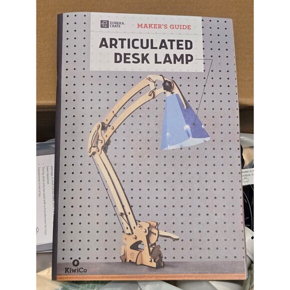 NIB Kiwi Co Eureka Kit Build Your Own Articulated Desk lamp Building Kit - Picture 1 of 4